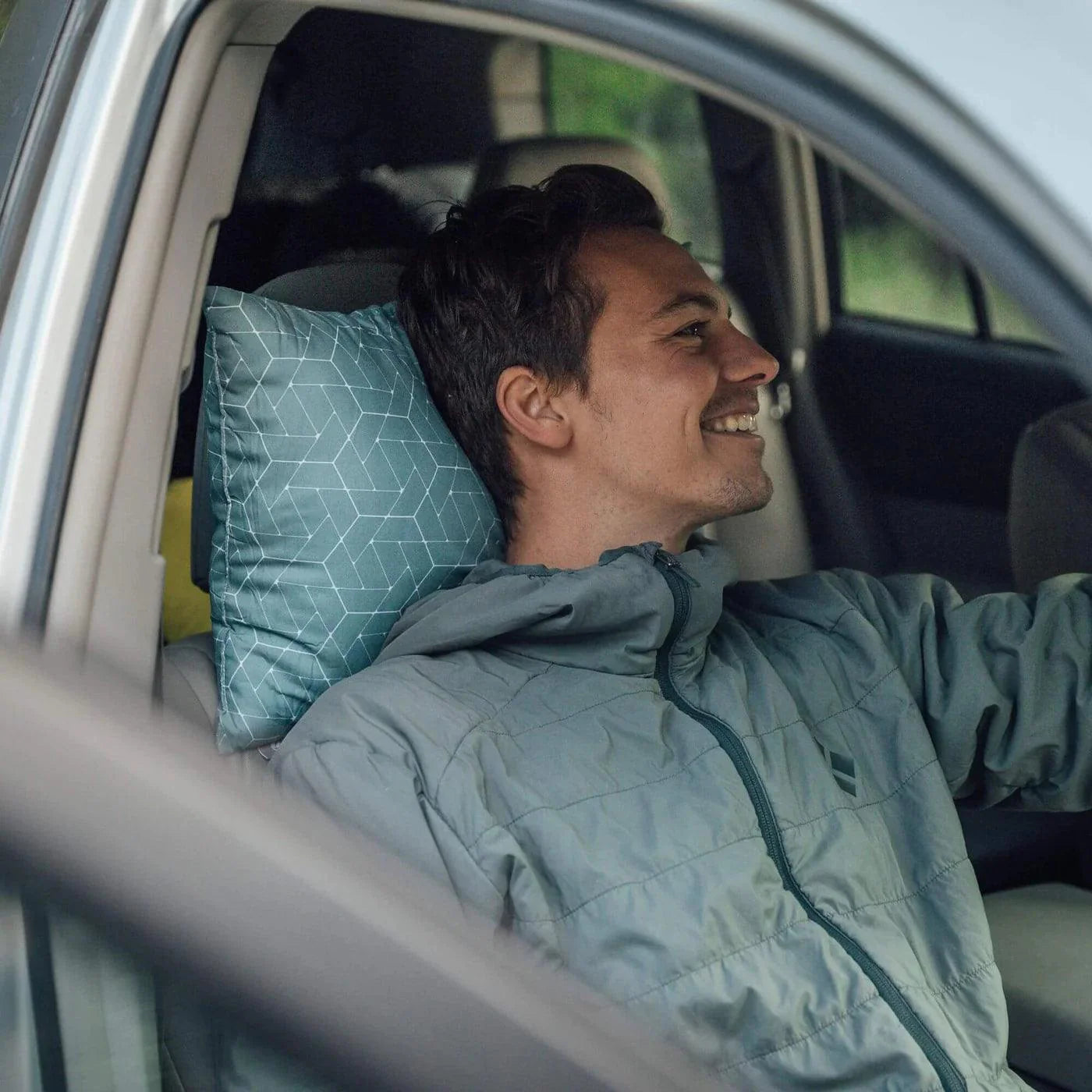 COAST™ TRAVEL PILLOW