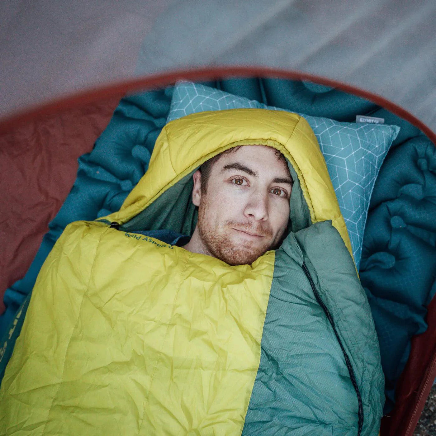 COAST™ TRAVEL PILLOW