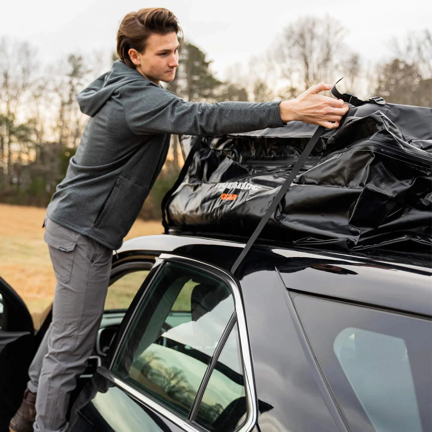 SPORT CAR TOP CARRIERS