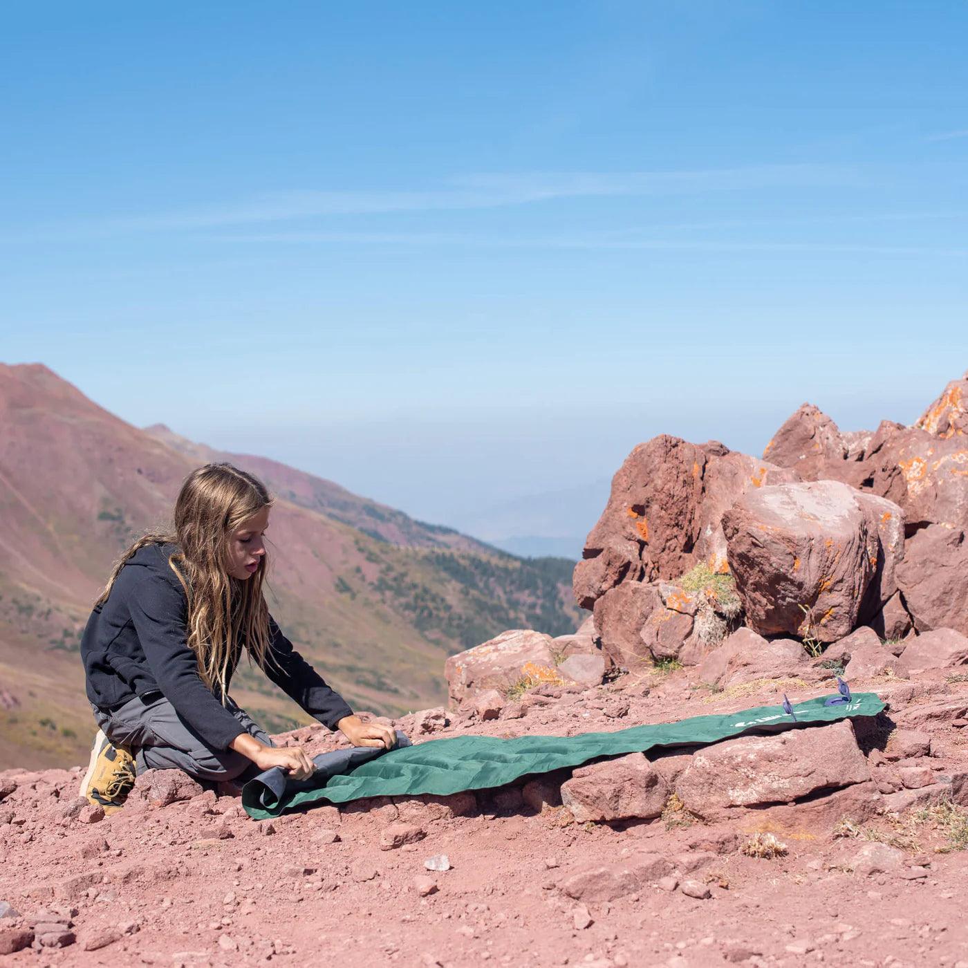 STATIC V SHORT™ SLEEPING PAD